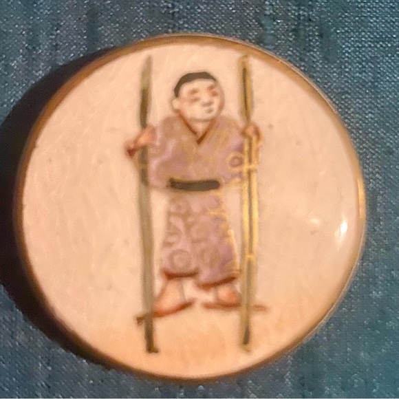 FRAMED SATSUMA PORCELAIN HAND PAINTED BUTTON COLLECTION - Picture 9 of 16